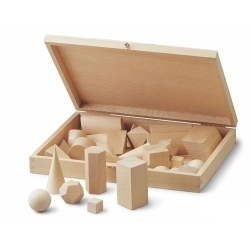 Joc Didàctic Estoig Cossos Geometrics De Fusta 28 Unitats